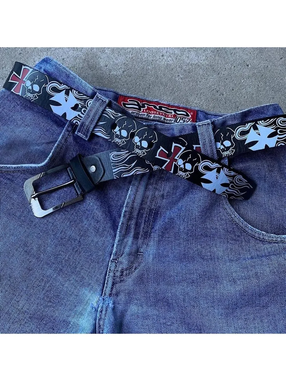 Cyber Vintage Y2k 2000s style skull grunge emo black and silver belt. Fits a 33